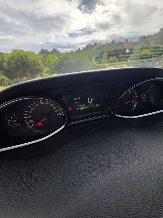 Peugeot 308 1.6 blue hdi , aceito negociar com algo do meu interesse.