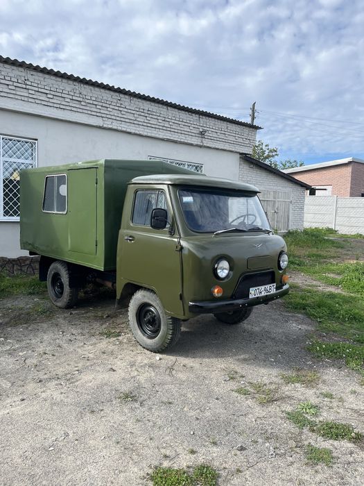 Продам УАЗ 3303