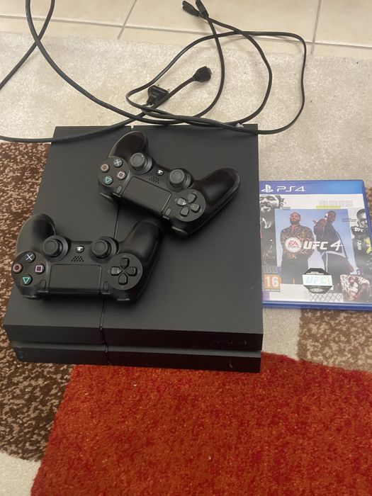 PS4(Playstation 4) Original,com dois comandos,cabos e um jogo de luta.