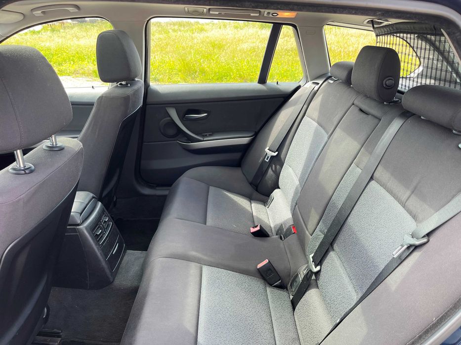 BMW 320i Touring (GPL) – Teto Panorâmico – Económica e Fiável