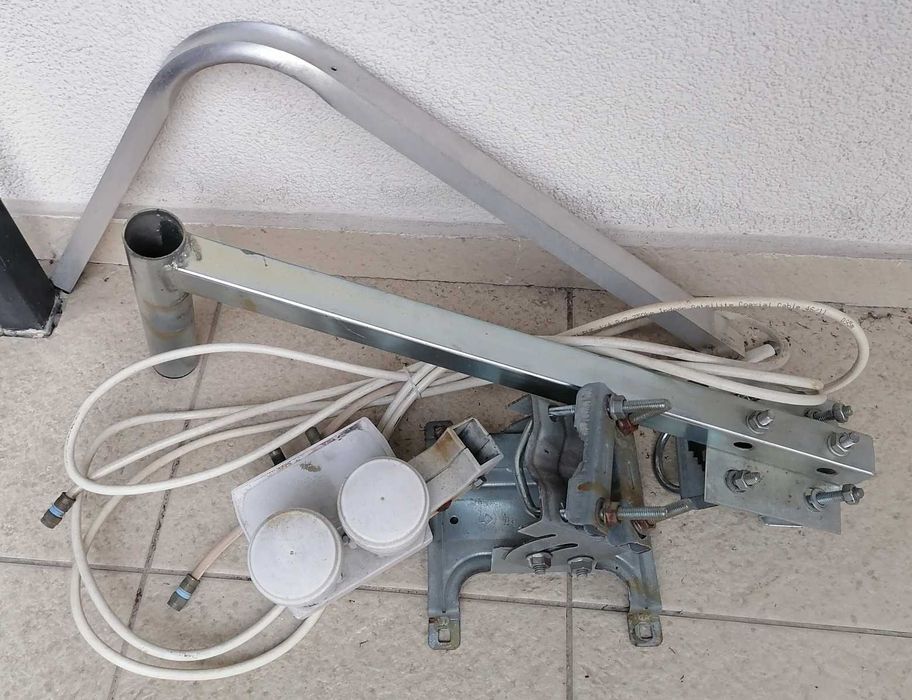 antena satelitarna 80 cm z elementami montażowymi
