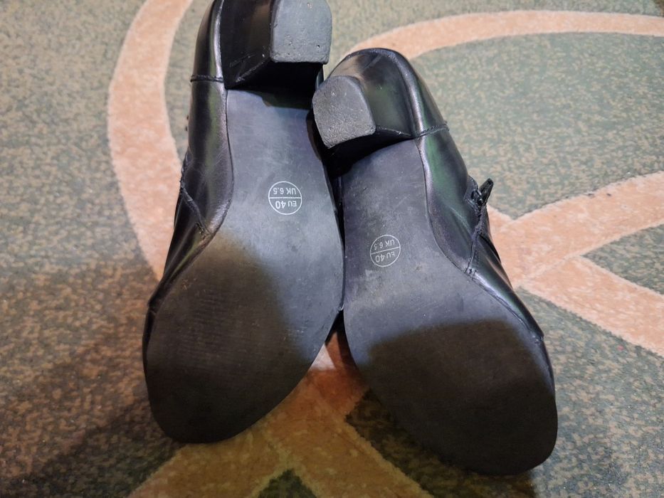 Buty damskie botki