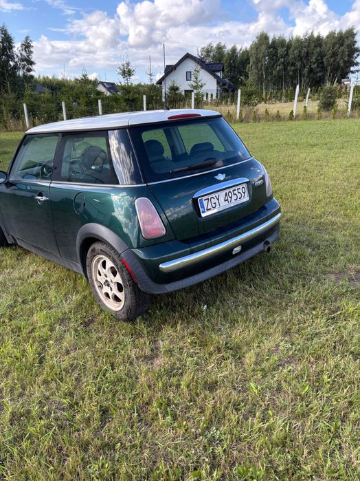 Mini Cooper R50 2004