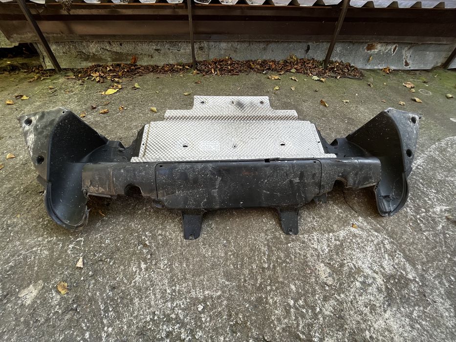 Екран термозахисту глушника Land Rover Discovery Sport (lr088572)