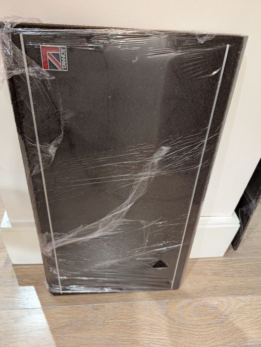 Colunas Tannoy DC200