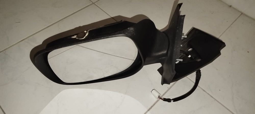 TOYOTA YARIS - Espelho Esquerdo (sem cobertura)