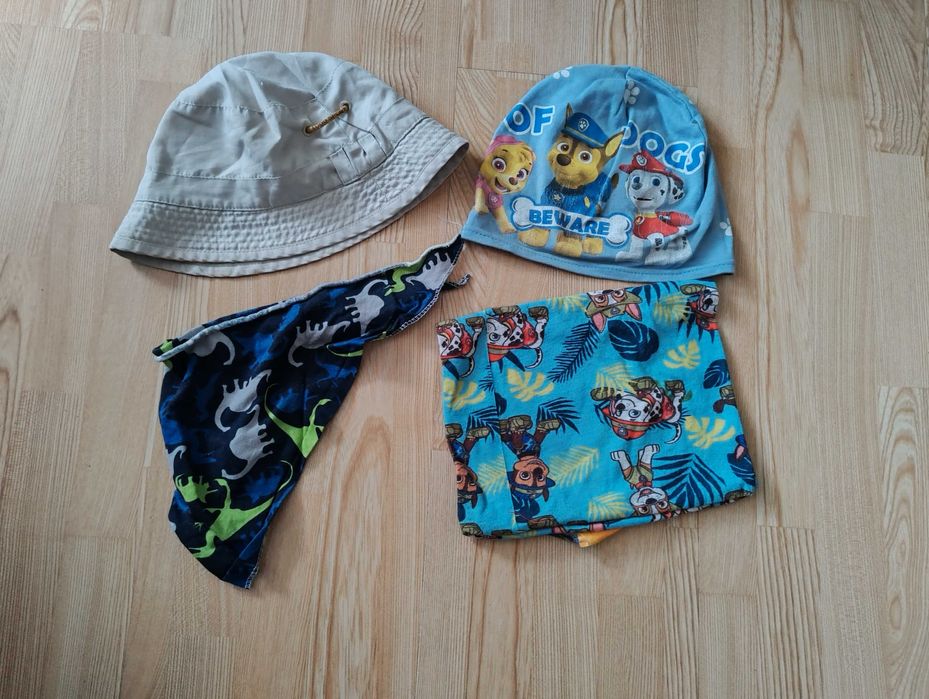 Czapki i komin 2-3 lata