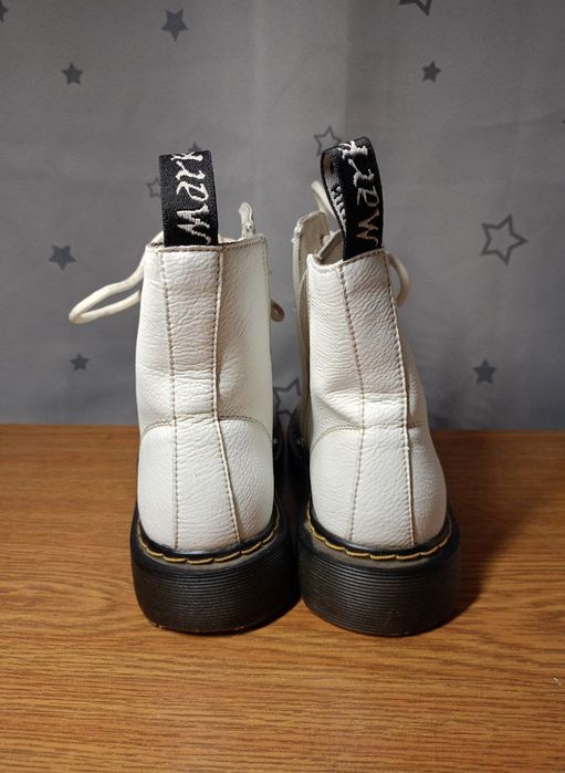 Продам срочно демисезонные ботиночки р.24,5,кожа.