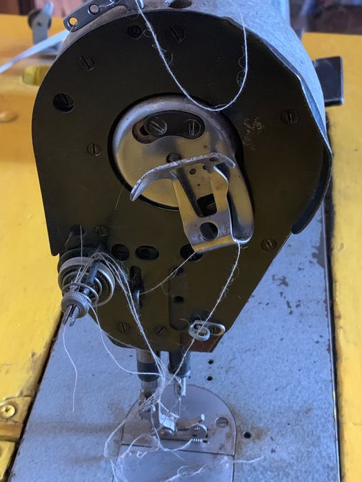 Промышленная швейная машина 97А класса, стол, двигатель