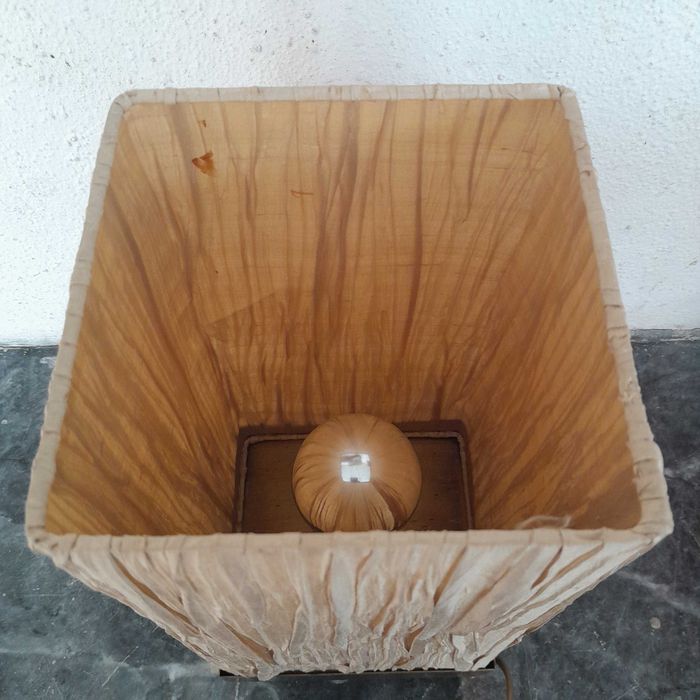 Candeeiro de mesa retangular