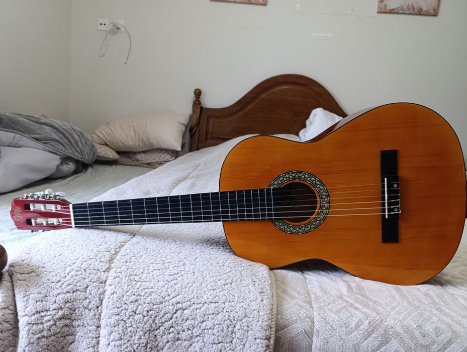 Violão  ótimo para iniciantes