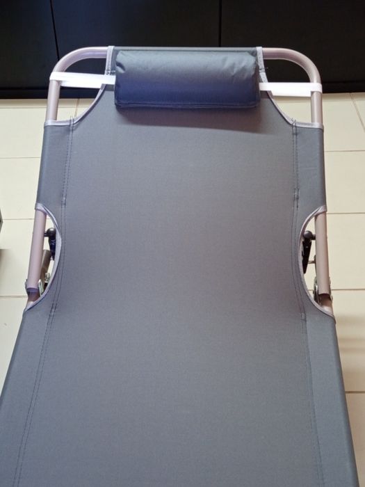 Espreguiçadeira nova .