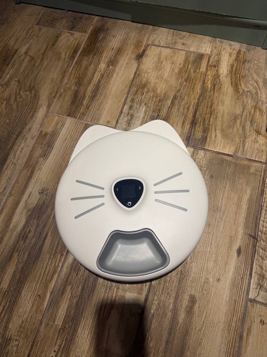Автоматична годівниця кормушка для кота,песика Catit