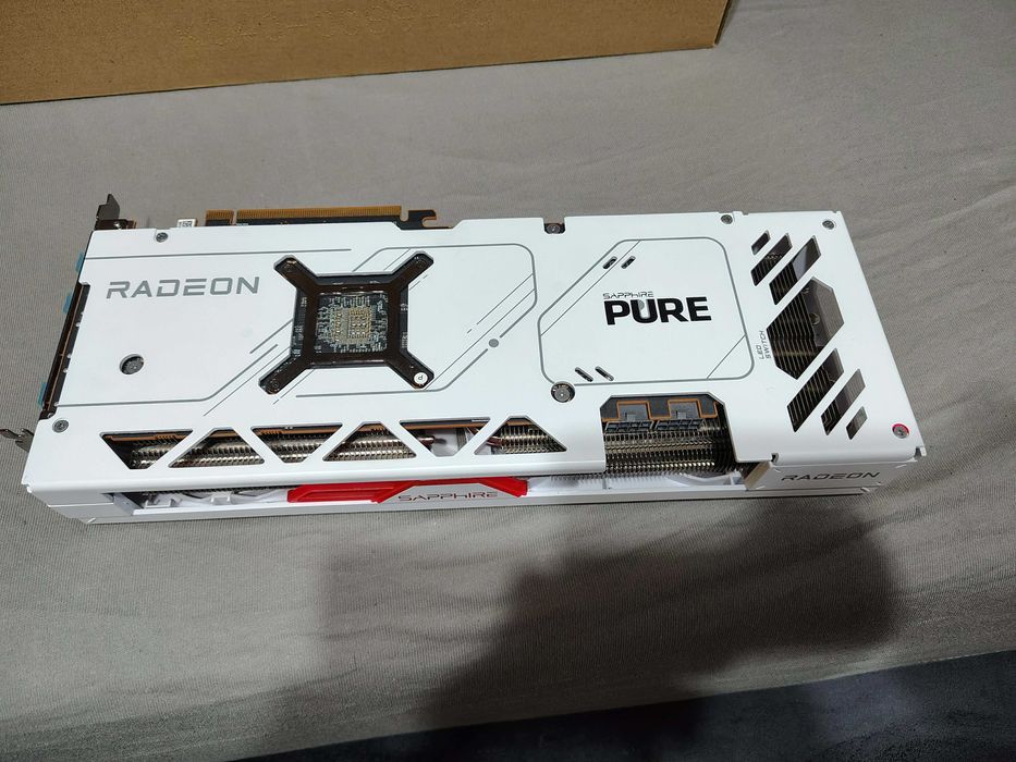 Sapphire 7800 XT Pure