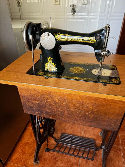 Bazer com tudo barato. Móveis de casa colchão casal