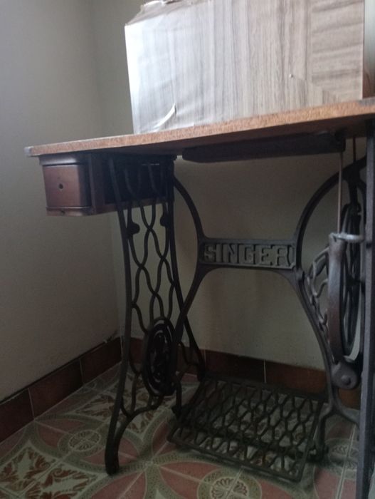 Máquina costura Singer