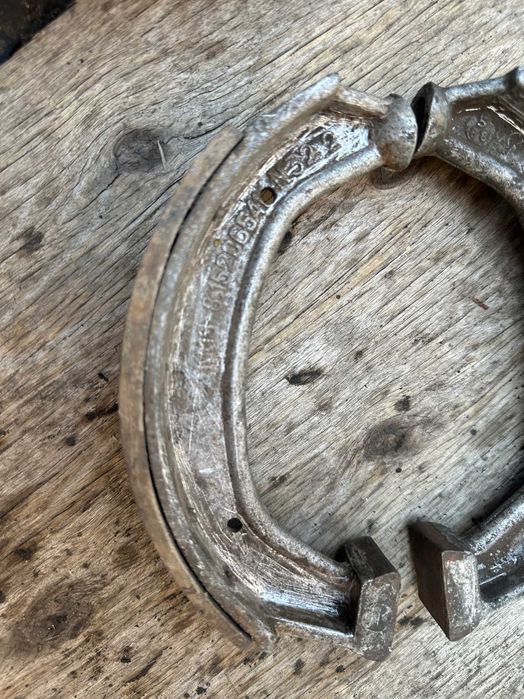 Тормозные колодки МТ-10  "Днепр" .