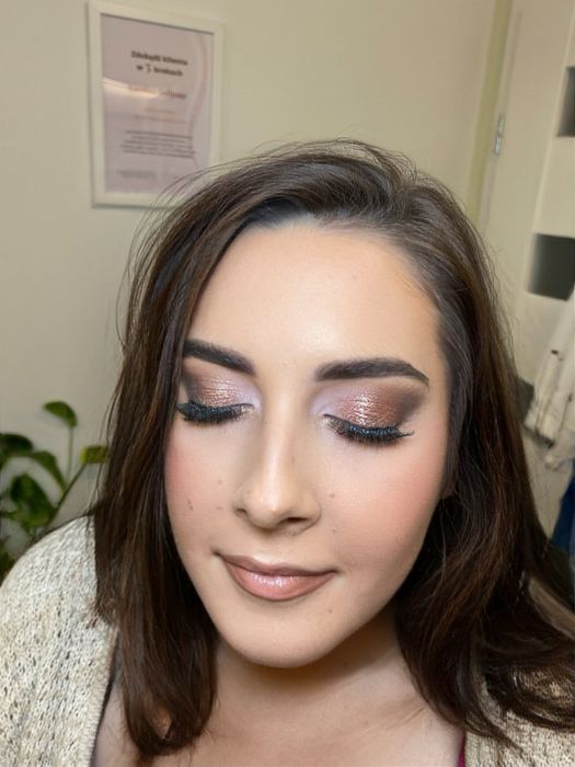 Profesjonalny makijaż, fryzury, regeneracja wlosow, keratyna-dojazd;)