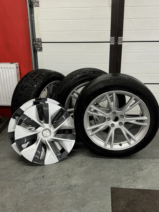 Tesla Model Y диски r19 ориг з ковпаками тесла модел у