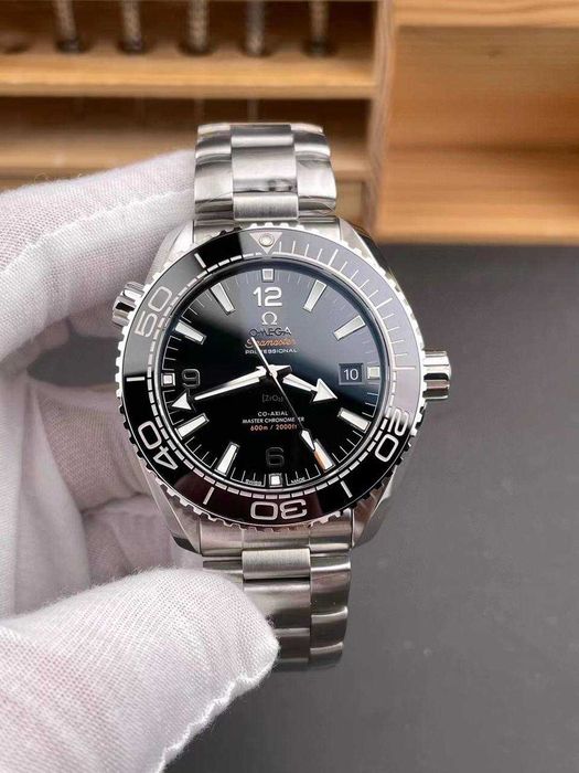 чоловічий наручний годинник Omega Planet Ocean Seamaster 600m VS