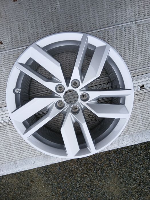 Nowa felga Audi Q5 18 cali
