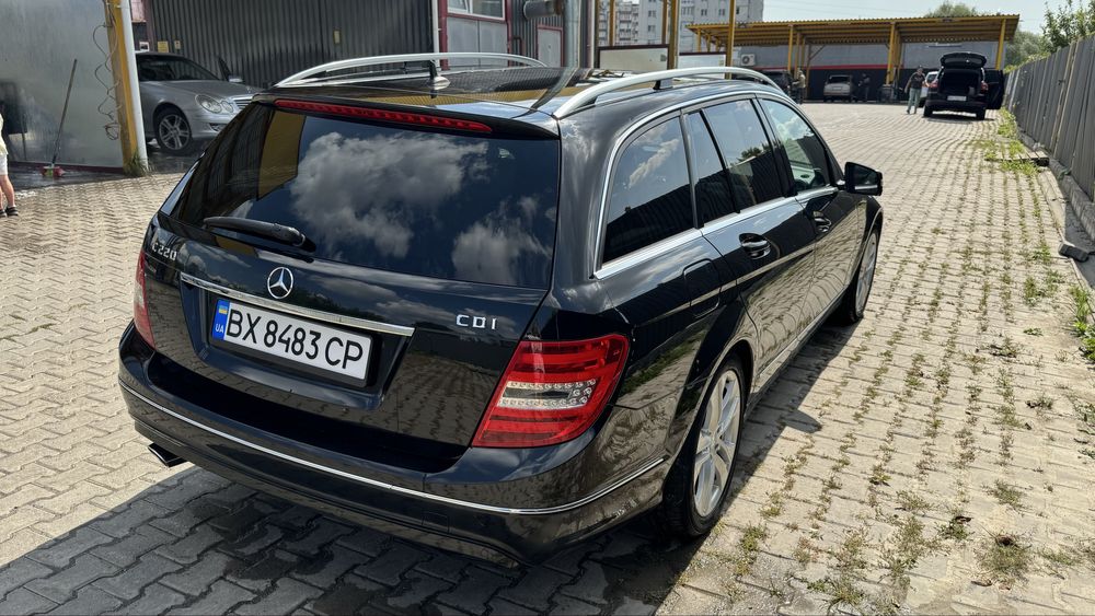 Mercedes-Benz C220 CDI Avangarde Universal 2.2 дизель  Автомат