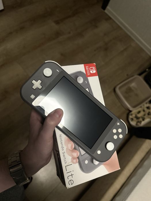 Nintendo Switch Lite 128gb K€F1R