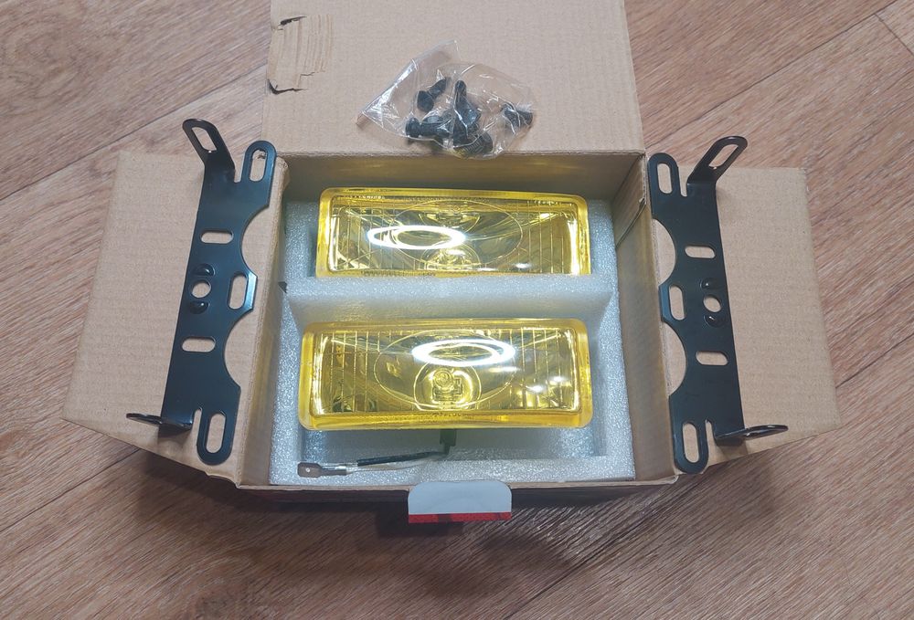 Галогені противотуиані фари