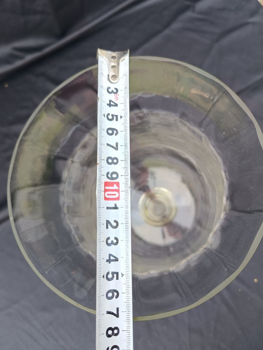 Szklany kielich wazon.