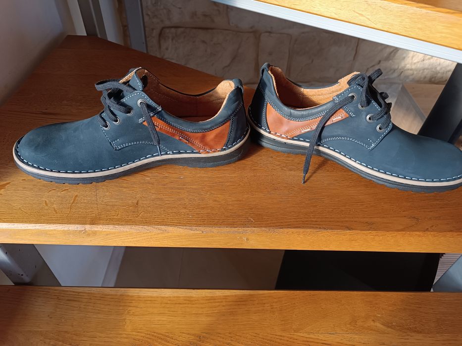 Sprzedam nowe buty skórzane buty firmy Papilion.