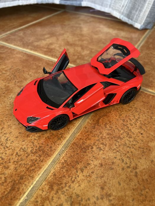 Lamborghini Aventador SV 1/24