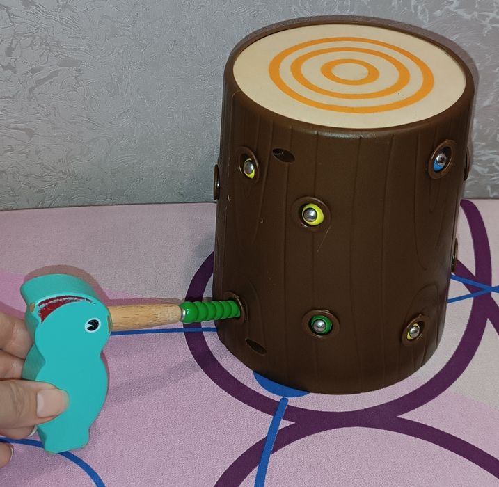 Магнітна гра - Дятлик з черв'ячками