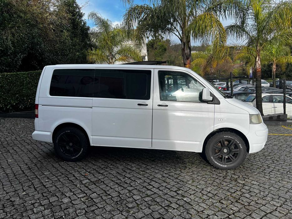 VW Transporter 1.9 TDI 9 Lugares