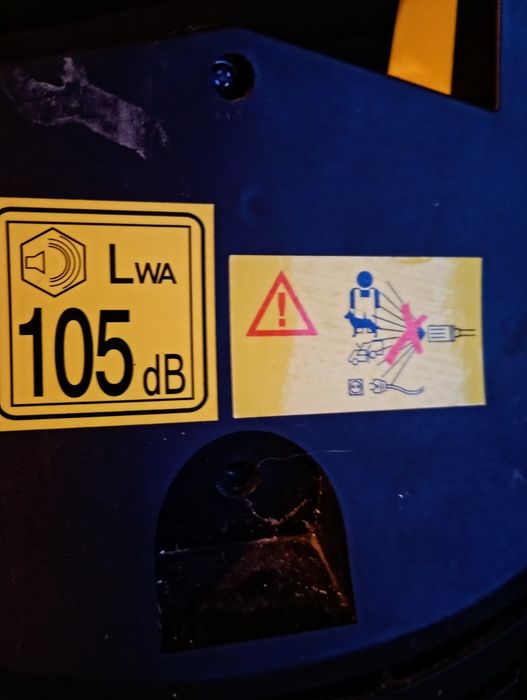 Vende-se Máquina Lavagem à Pressão