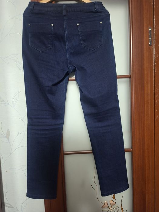 Продам женские стрейч.джинсы