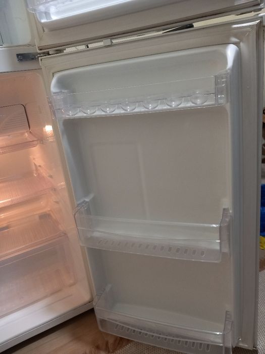 Frigorífico Combinado LG + película autocolante para aplicar