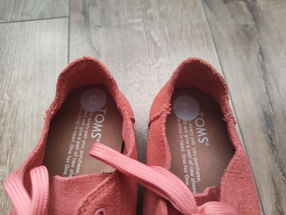 Замшеві жіночі мокасини, сліпони, еспадрильї  Toms