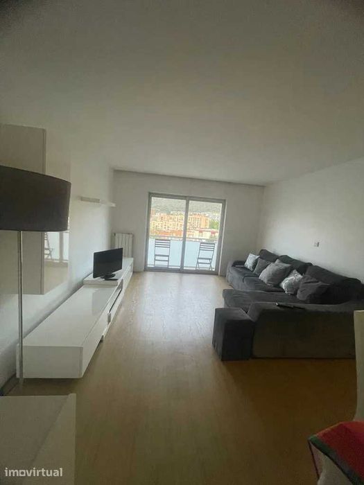 Arrenda-se T3 Fraião Braga