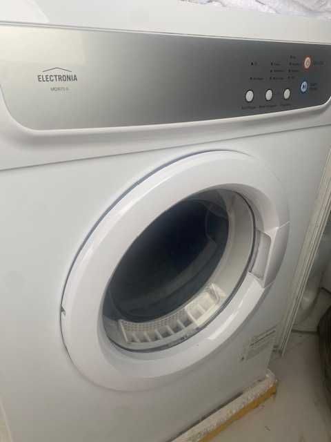 Máquina de Secar roupa e maquina de lavar roupa