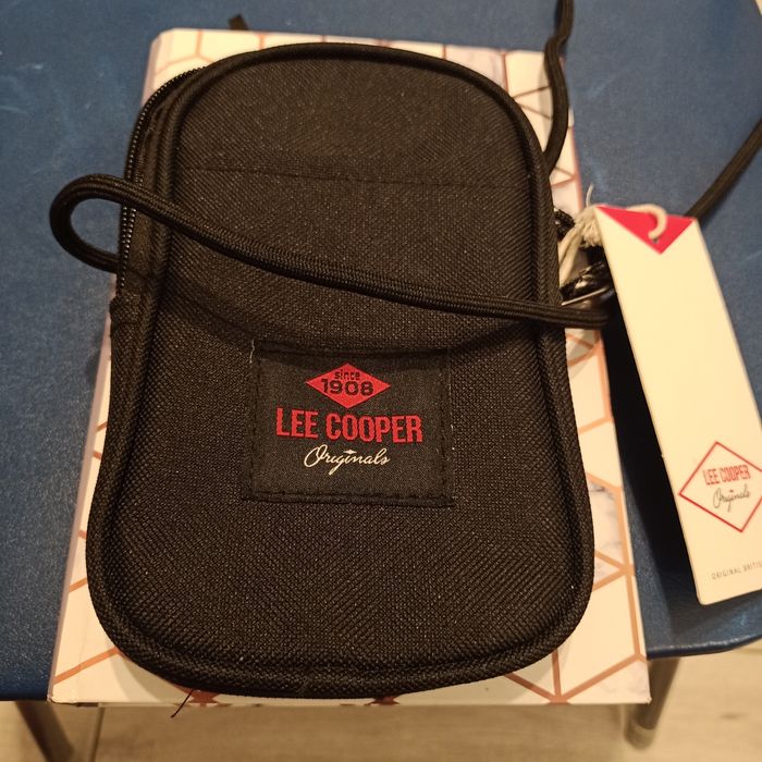 Saszetka na telefon Lee Cooper