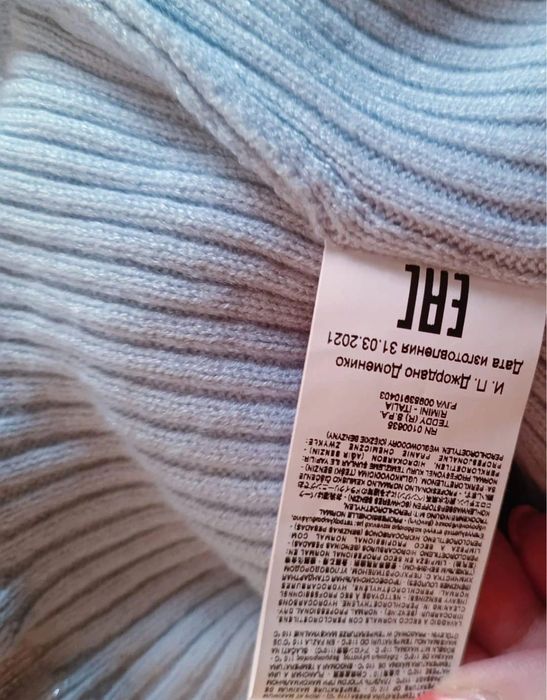 Sukienka dzianinowa rozmiar M  marki Rinascimento