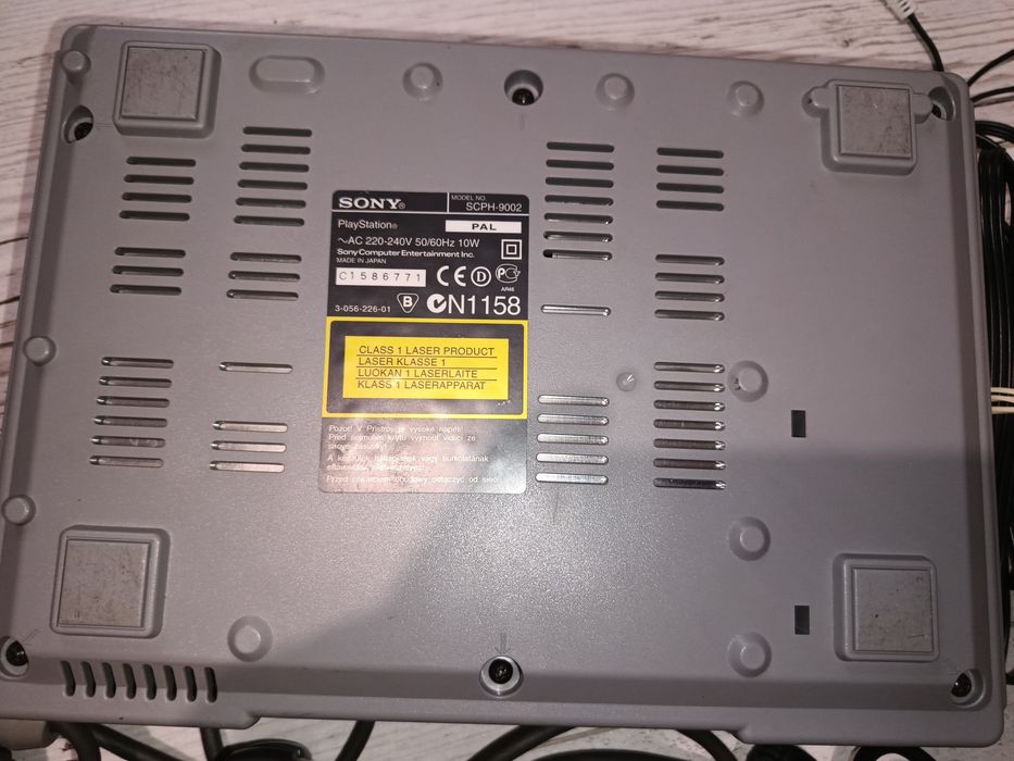PlayStation 1 psx 9002+ 2 pady+ kabel tv