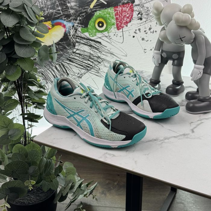 Кросівки Asics Gel Netburner 39 розмір Е6370
