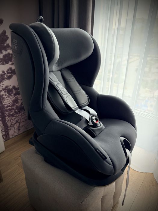 Автокрісло Britax Römer TRIFIX2 i-SIZE
