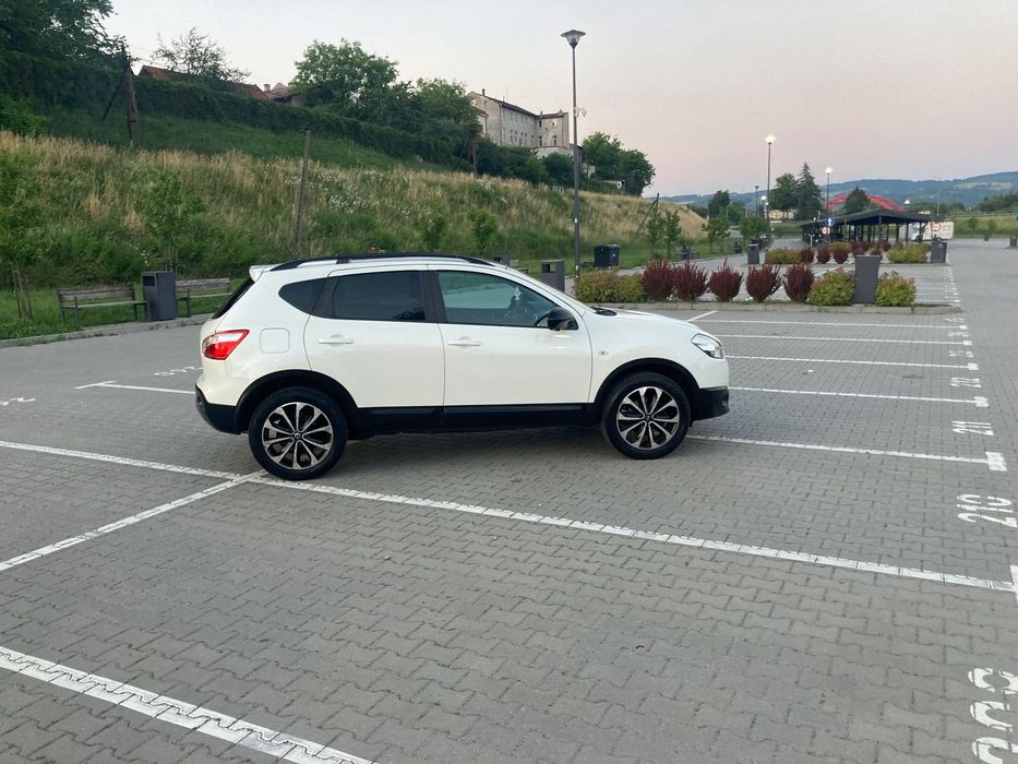 Honda CR-V Nissan Qashqai