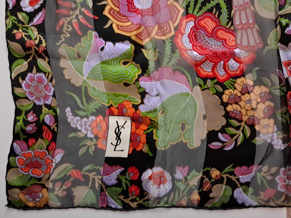 Yves Saint Laurent - Lenço de Seda Vintage