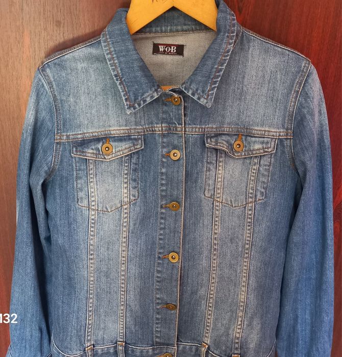 Жіноча джинсова куртка піджак