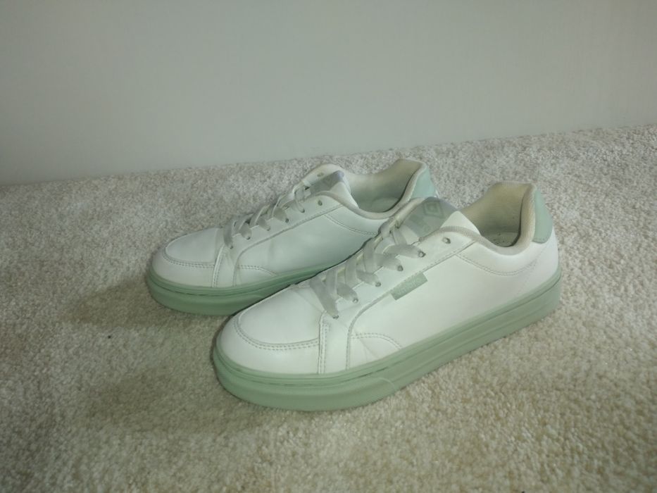 Buty UMBRO Talila Sneakersy Damskie roz.39
