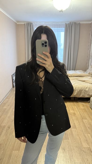 Дуже гарний вовняний піджак жакет з камінням від бренду Schild