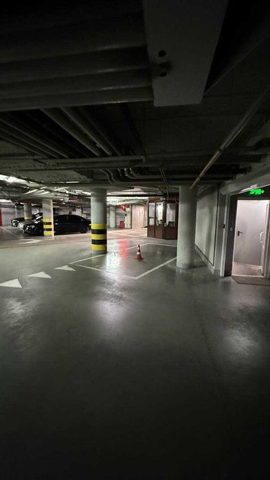 Оренда Підземний паркінг | Бульвар Фонтанів | вул. Патріса Лумумби 6/1